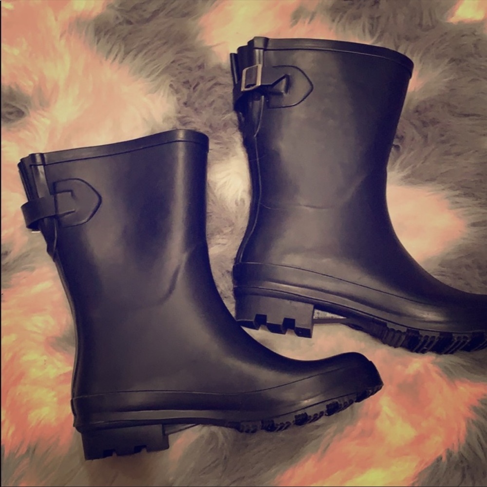 NEW! Boots bundle! - Picture 2 of 8